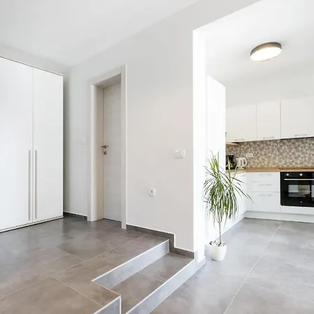 Modern 3-bedroom With A Private Pool Willa