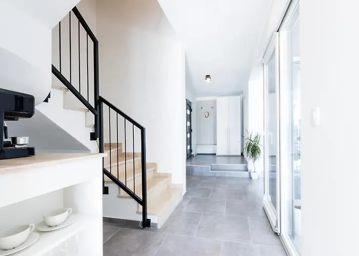 Modern 3-bedroom With A Private Pool * Pula