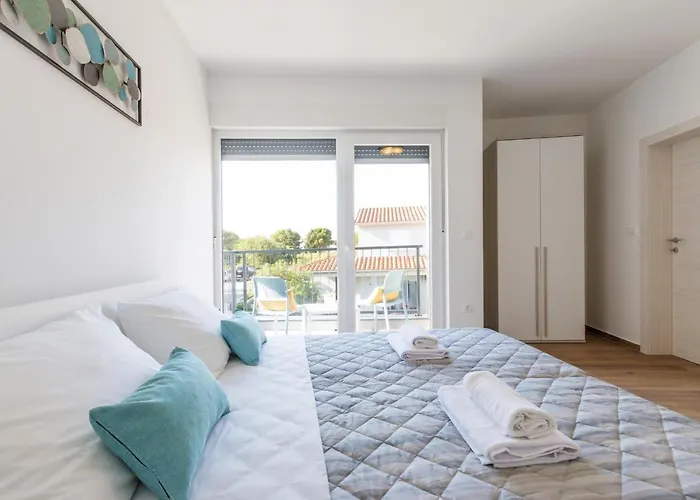 Modern 3-bedroom With A Private Pool 别墅